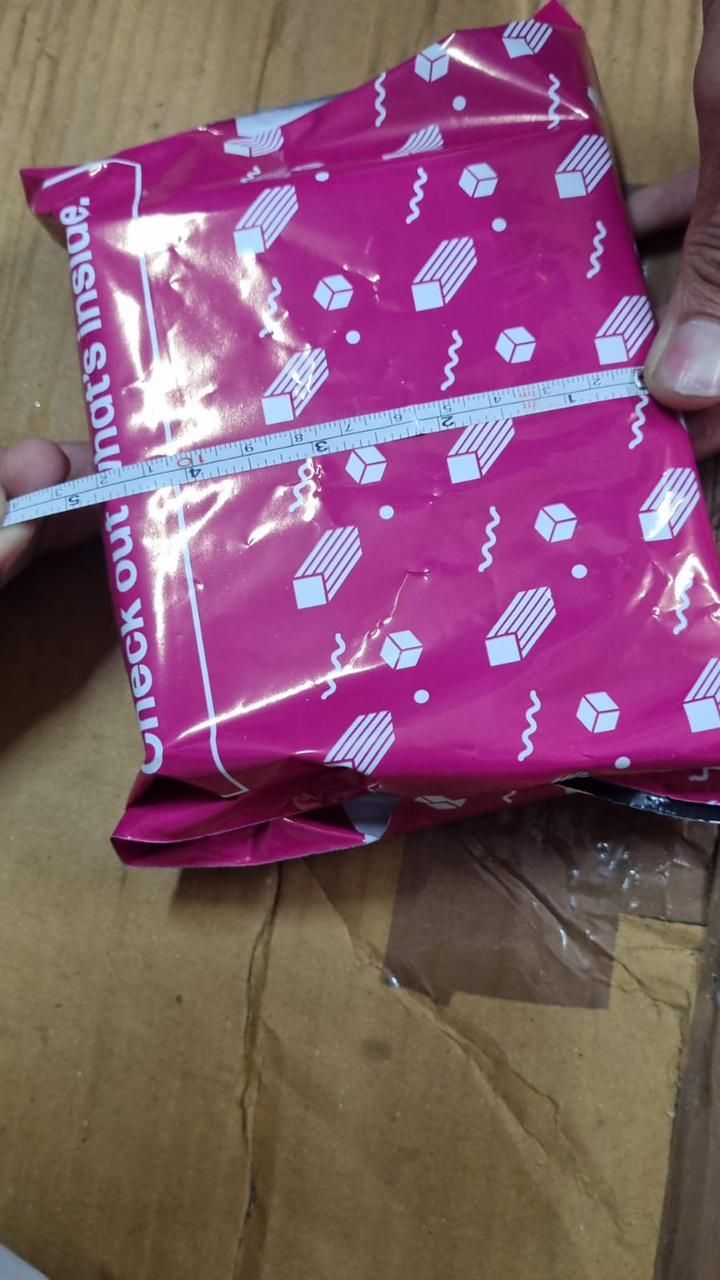 1. Smooth & Soft: Hand & Foot Roll-On for Dryness Relief – 40gm